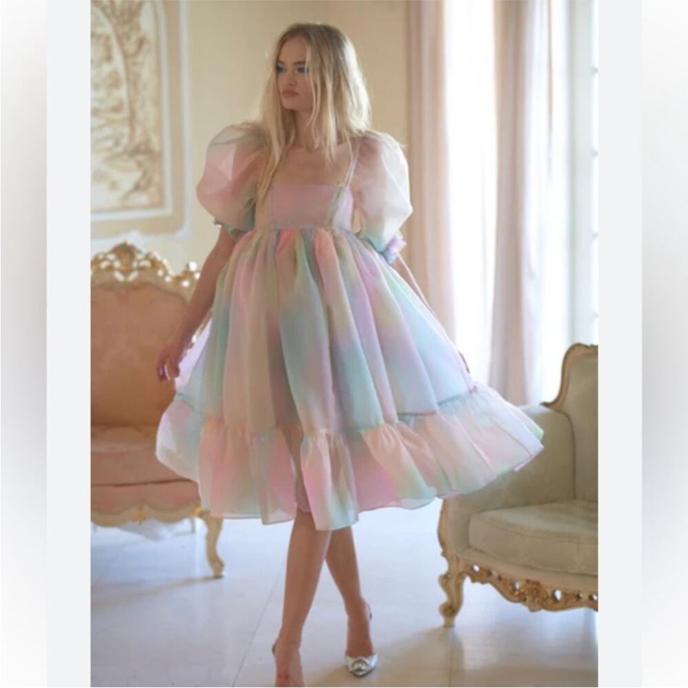 SELKIE $325 NWOT The Rainbow French Puff dress M